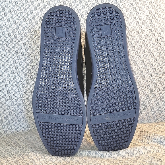 Vince Camuto Men's Black Glossy Chukka Boots - Picture 7 of 8